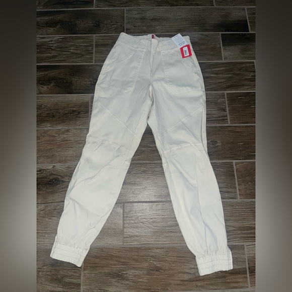NWT Spanx Twill Stretch Jogger pants cream - Picture 2 of 5